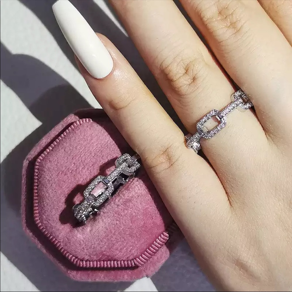 Luxury 925 Silver Unique Women’s Diamond Ring - Picture 2 of 4